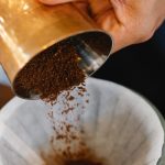can you eat coffee grounds for caffeine