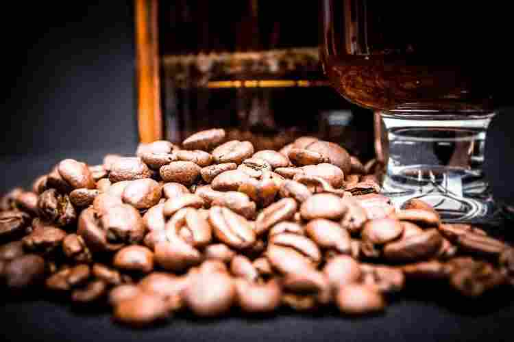 can I use light roast coffee beans to make espresso?